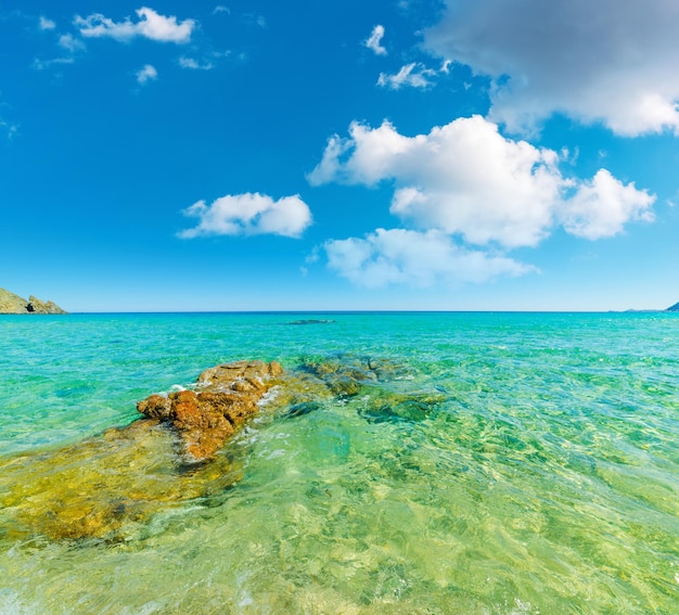 Vista panoramica del mare sul cielo