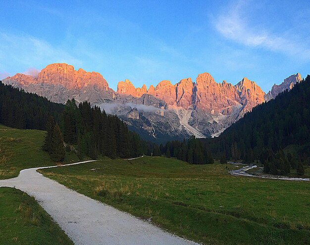 Vista panoramica del paesaggio contro il cielo