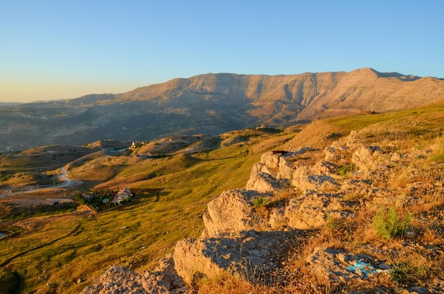 Vista panoramica del paesaggio montuoso contro il cielo