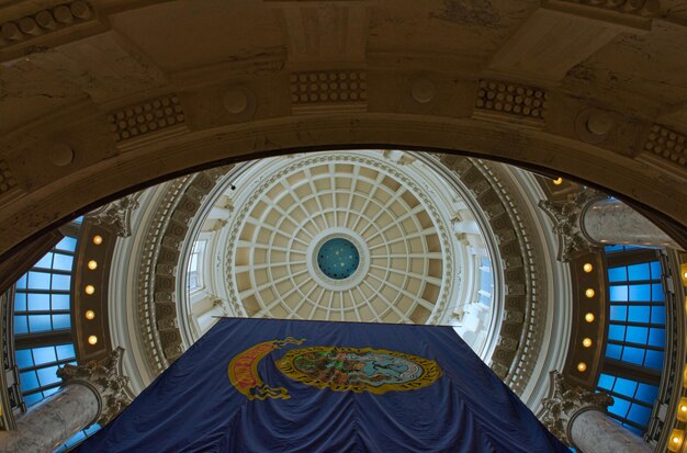 Vista panoramica dell'Idaho State Capitol a Boise dall'interno