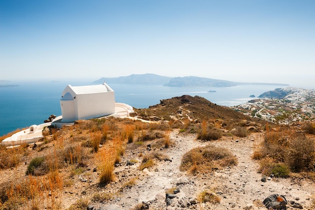 Vista panoramica dell'isola di Santorini, Grecia. Paesaggio estivo, vista mare