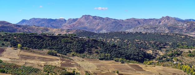 Vista panoramica della catena montuosa di Grazalema nella provincia di Cadice Spagna