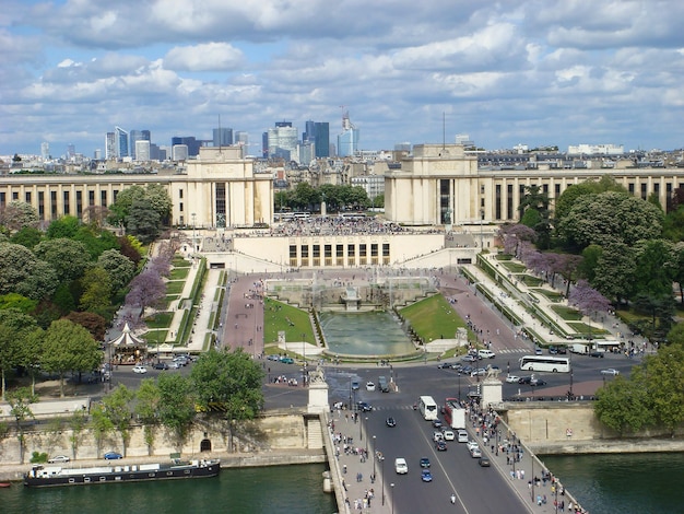 Vista panoramica della città in un giorno d'estate Parigi Francia