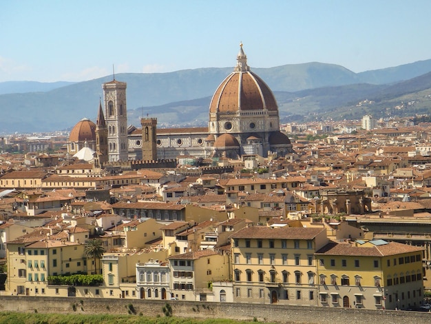 Vista panoramica della città nella giornata di sole Firenze Italia