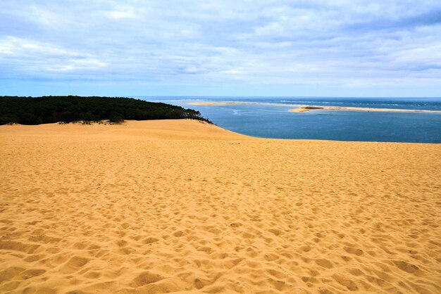 Vista panoramica della spiaggia contro il cielo