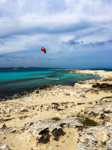 Vista panoramica della spiaggia contro il cielo