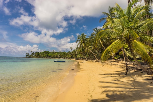 Vista panoramica della spiaggia tropicale Corn Island caraibi dal Nicaragua