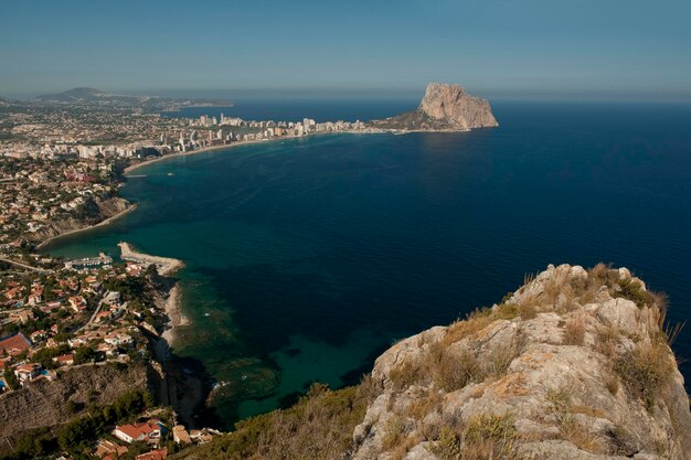 Vista panoramica di Calpe City e Peñon di Ifach. Provincia di Alicante, Costa Blanca, Spagna