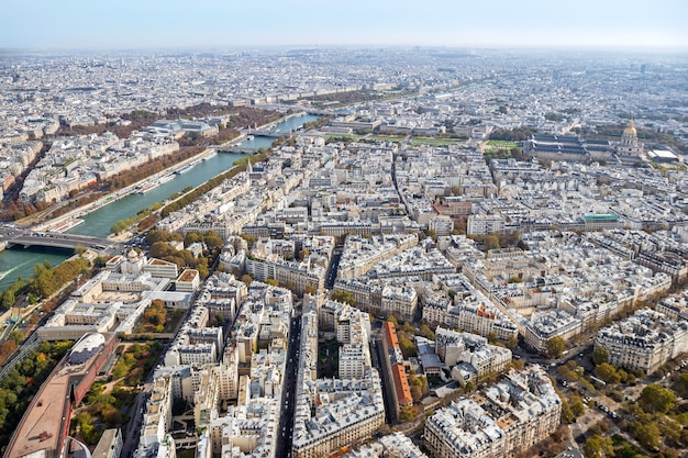 Vista panoramica di Parigi dalla Torre Eiffel in autunno, Francia