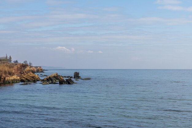 Vista panoramica Mar Nero dalla riva di Odessa giornata nuvolosa