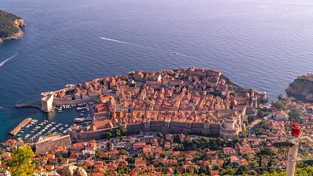 Vista panoramica sui tetti rossi di Dubrovnik. Croazia