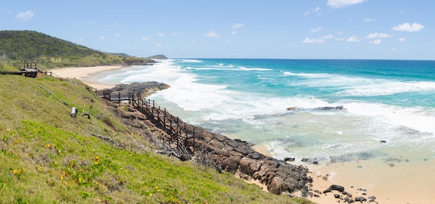 Vista panoramica sul mare delle piscine di champagne nell'isola di Fraser, Queensland, Australia, concetto di sfondo