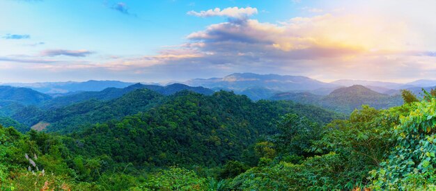 Vista paranomica delle montagne di Tak, Thailandia