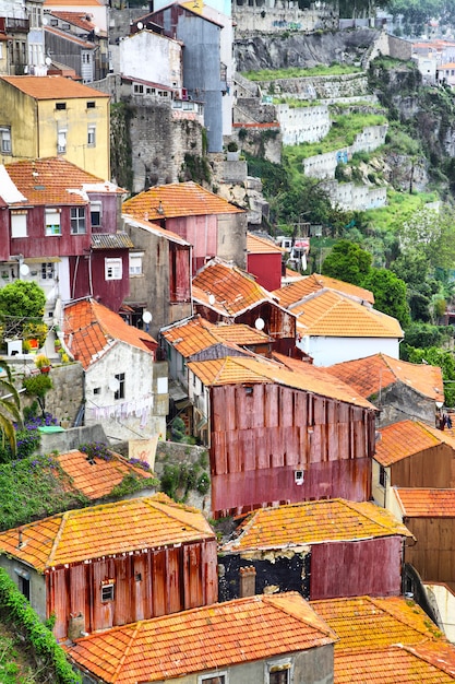 Vista pittoresca del quartiere povero nel vecchio Porto, Portugal