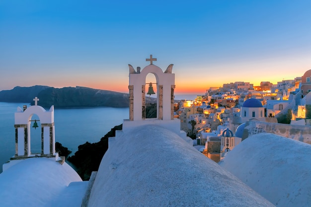 Vista pittoresca di Oia, Santorini, Grecia