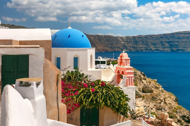 Vista pittoresca di Oia, Santorini, Grecia