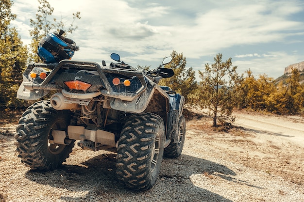 vista posteriore della quad bike ATV.