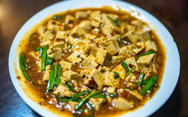 Vista ravvicinata del delizioso cibo cinese Tofu fritto