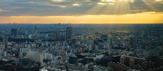 Vista serale del centro di Tokyo in Giappone