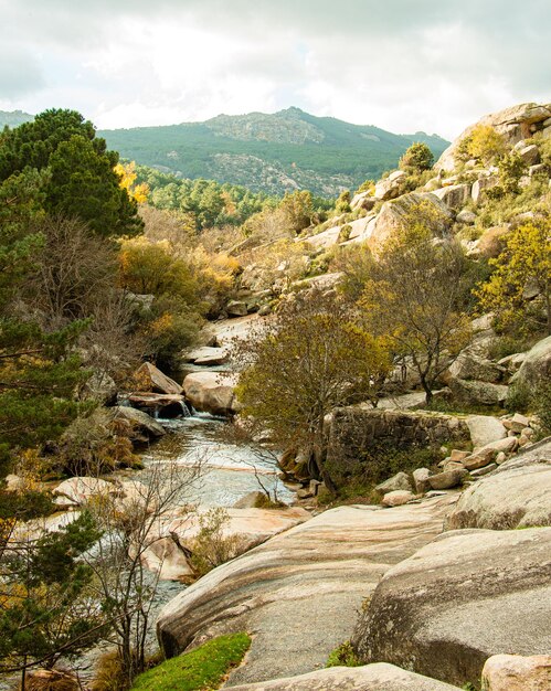 Vista sui monti Prediza e sul fiume Manzanares