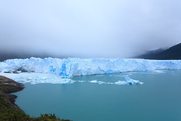 Vista sul ghiacciaio Perito Moreno, paesaggio della Patagonia, Argentina