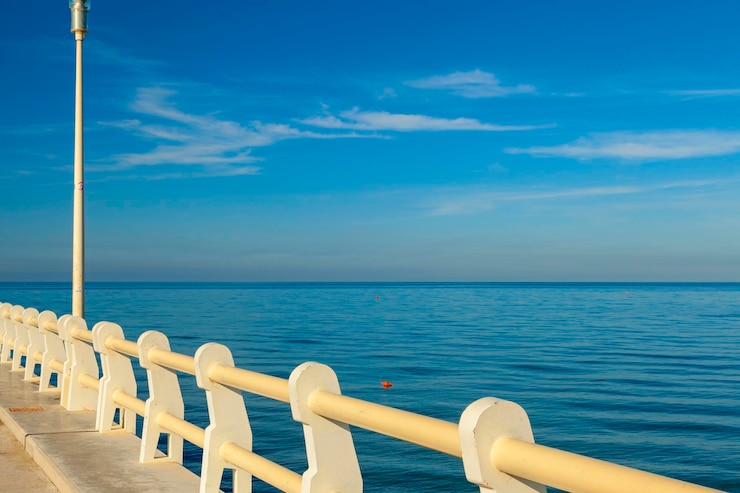 Vista sul molo di Forte dei Marmi