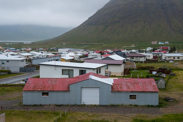 Vista sulla città di Bolungarvik in Islanda