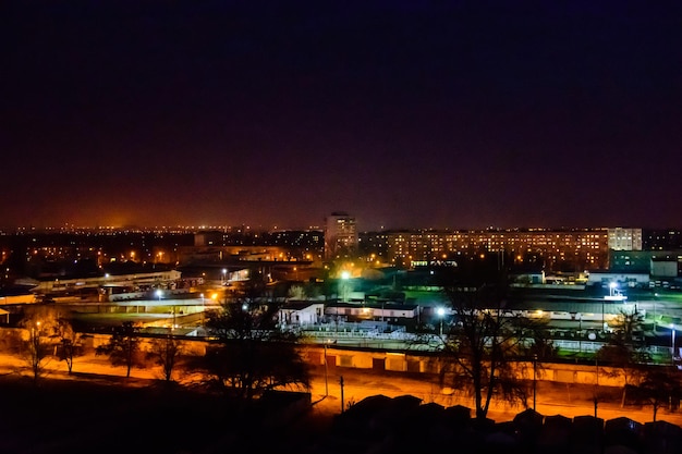 Vista sulla città di mezzanotte Kremenchug, Ucraina