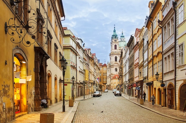 Vista sulla strada di Praga