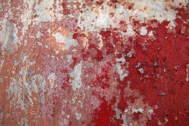 vista sulla superficie rossa del muro della vecchia casa