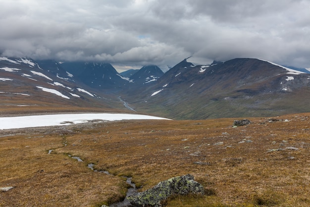 Vista sulla vallata. Svezia settentrionale, Sarek National Park durante le tempeste