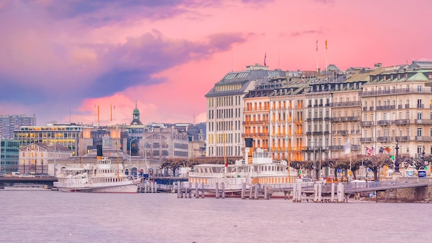 Vista urbana, skyline di Ginevra in Svizzera al crepuscolo