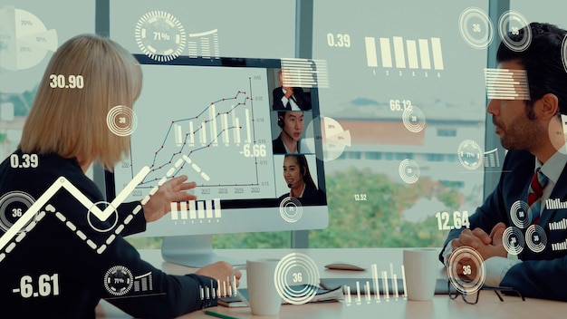 Visual creativa di uomini d'affari in una riunione del personale aziendale in videochiamata