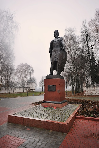 VLADIMIR, RUSSIA - 3 novembre 2021: Monumento al principe Alexander Nevsky a Vladimir