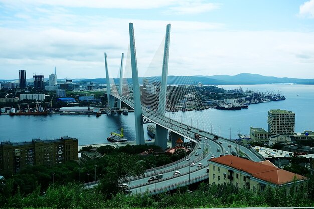 Vladivostok vista del ponte della città