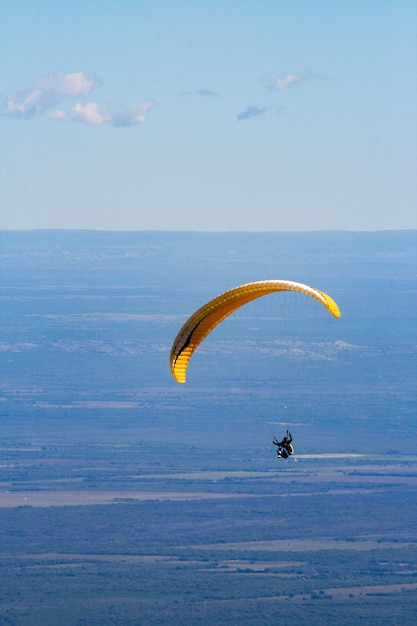 Volo in parapendio