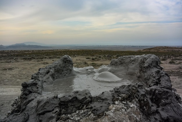 Vulcani di fango a Gobustan La maggior parte dei vulcani sono geyser di fango basso Azerbaigian