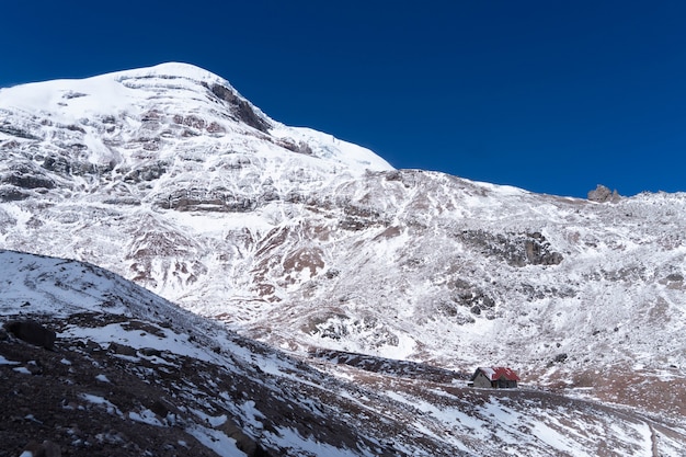 Vulcano Chimborazo coperto di neve