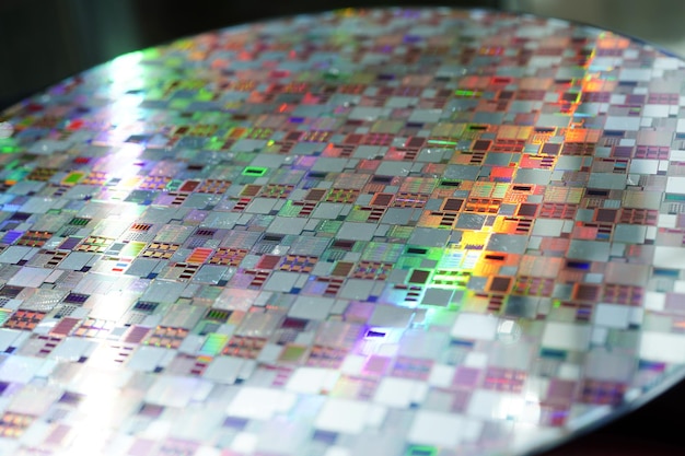 Wafer di silicio per la produzione di semiconduttori di circuiti integrati