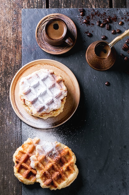 Waffle e caffè belgi