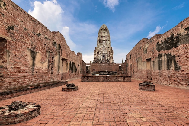 Wat rachaburana nel parco storico di Ayutthaya, provincia di Ayutthaya, Thailandia. Patrimonio mondiale dell'UNESCO