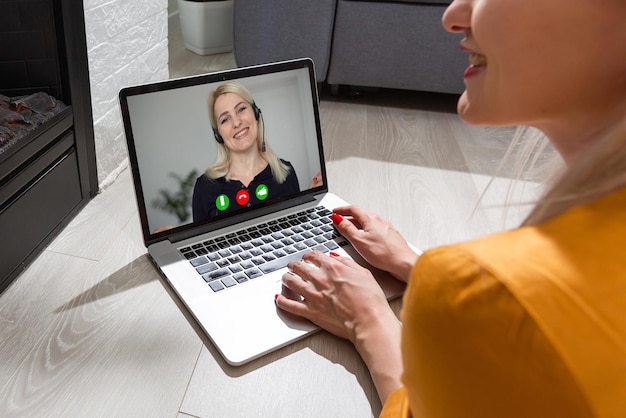 Webinar di lavoro in videoconferenza online da casa.