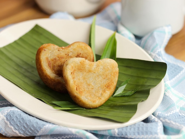 Wingko o Wingko Babat è un cibo tradizionale indonesiano