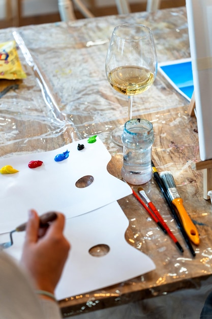 Workshop Arte e Vino Imparare a dipingere con il vino per adulti