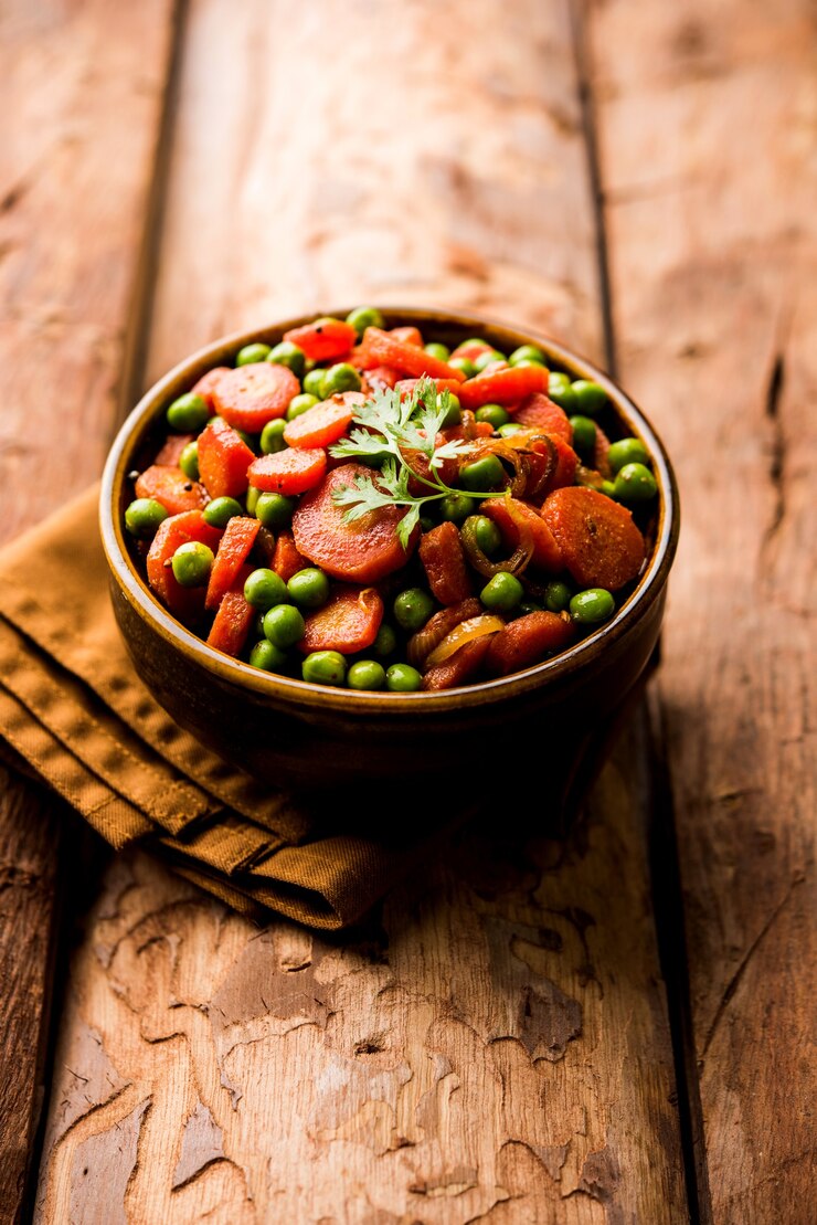 Photo wortel kacang hijau sabzi atau gajar mutter sabji