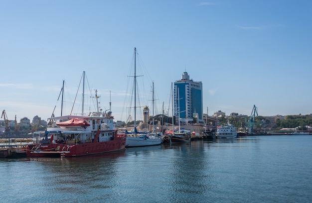 Yacht club nel porto di Odessa, Ucraina