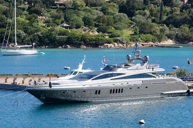 Yacht di lusso a Porto Cervo Sardegna