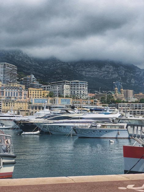 Yacht in mare a Monaco