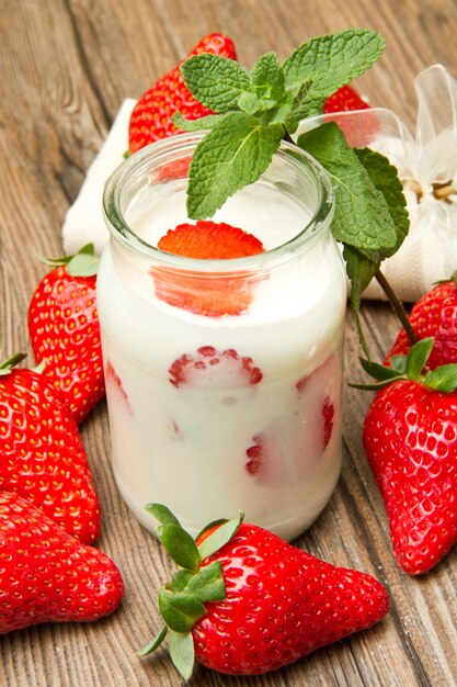 yogurt con fragole