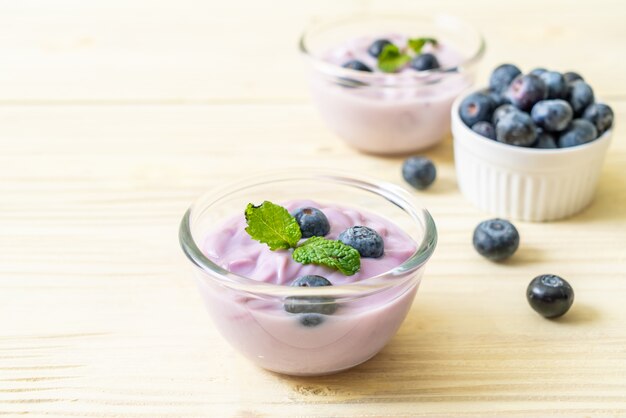 yogurt con mirtilli freschi